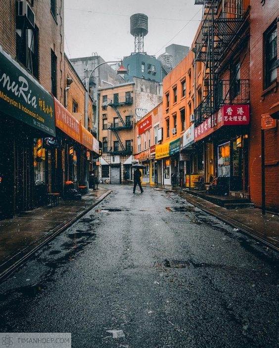 Hình ảnh đường phố về đêm buồn