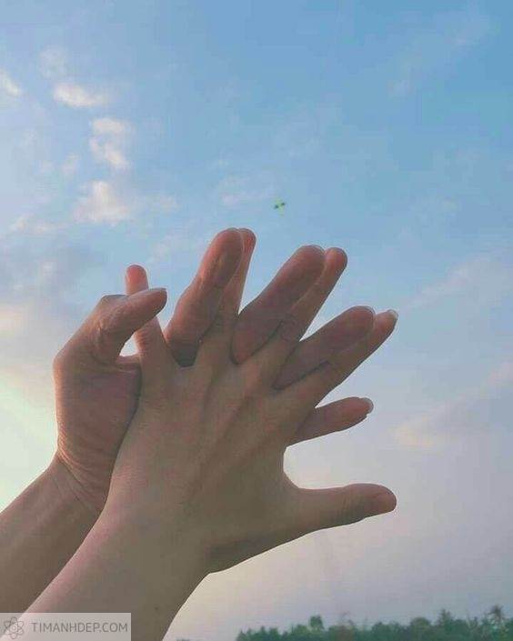 Hình ảnh nắm tay người yêu đẹp nhất