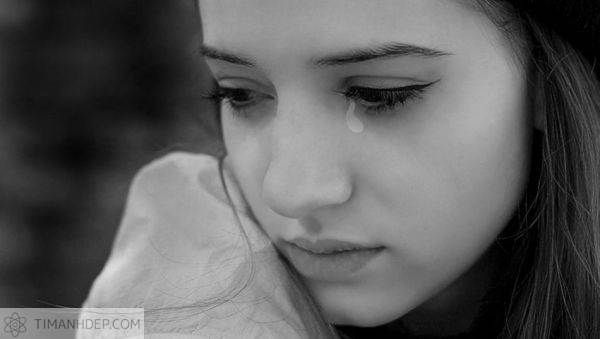 Hình ảnh con gái buồn, khóc, cô đơn