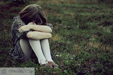 Hình ảnh con gái buồn, khóc, cô đơn