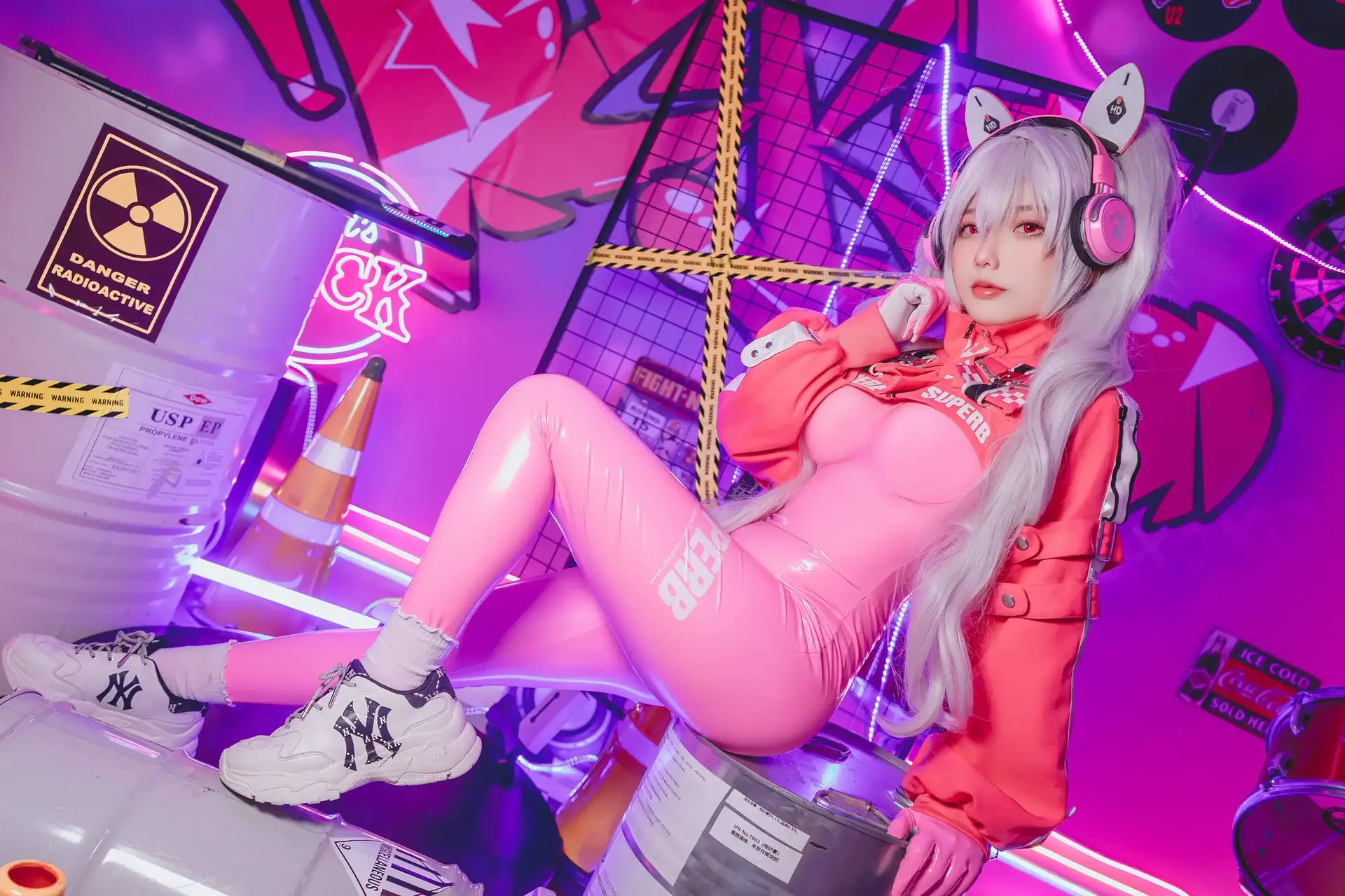 Ảnh sex Messie Huang cosplay Alice