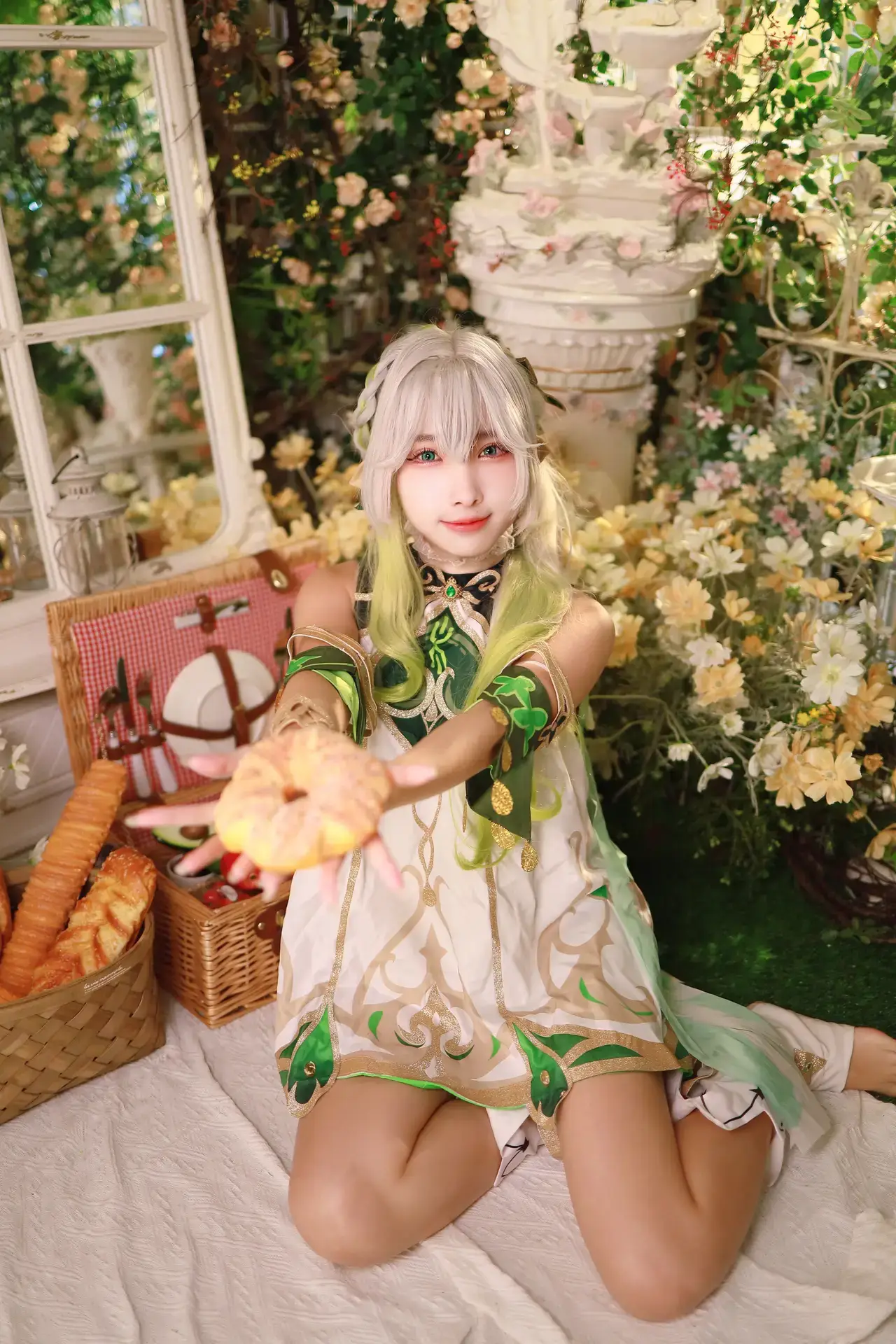 Ảnh sex cosplay Momo Genshin Impact Naxida