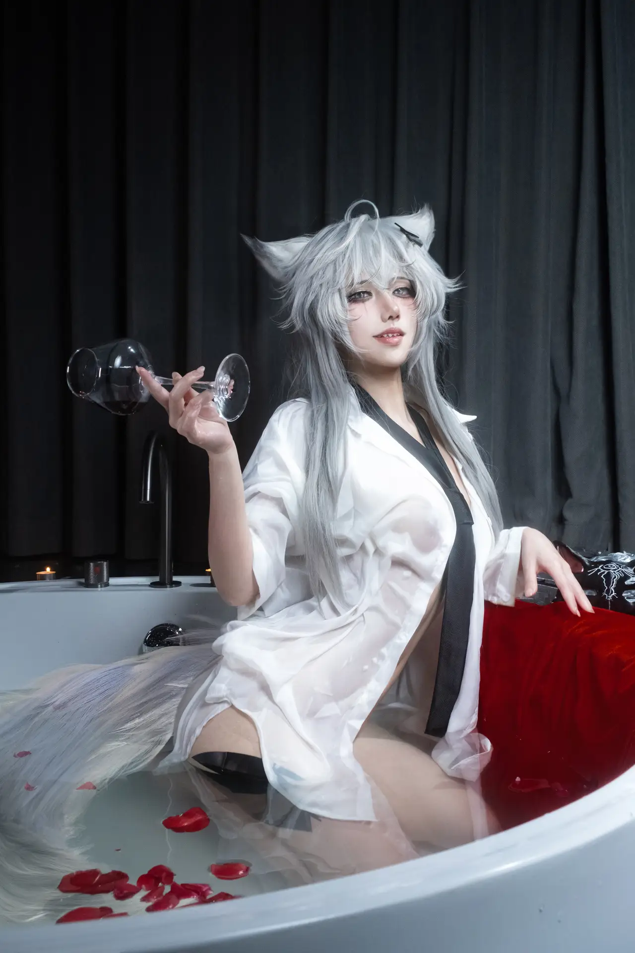 Ảnh sex cosplay Walk&uuml;re: Lappland