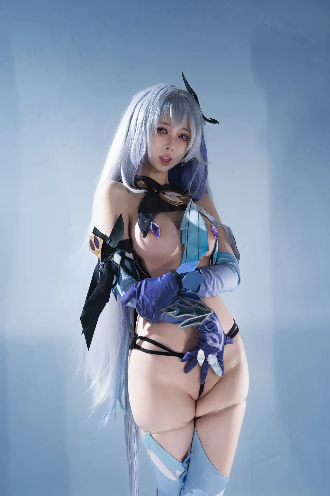 Ảnh Sex Uesugi Eriaki Cosplay Genshin Impact: Skirk