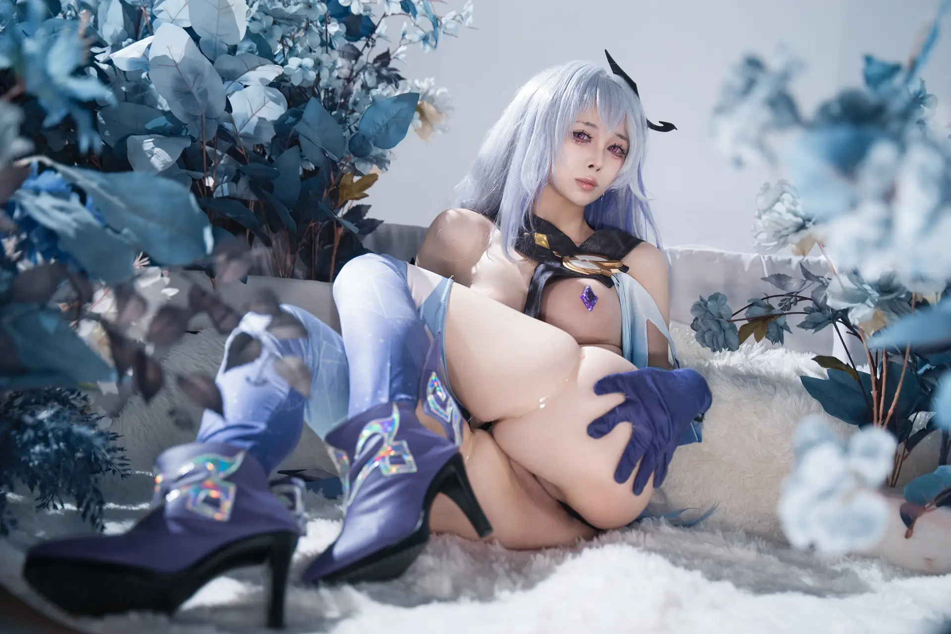 Ảnh Sex Uesugi Eriaki Cosplay Genshin Impact: Skirk