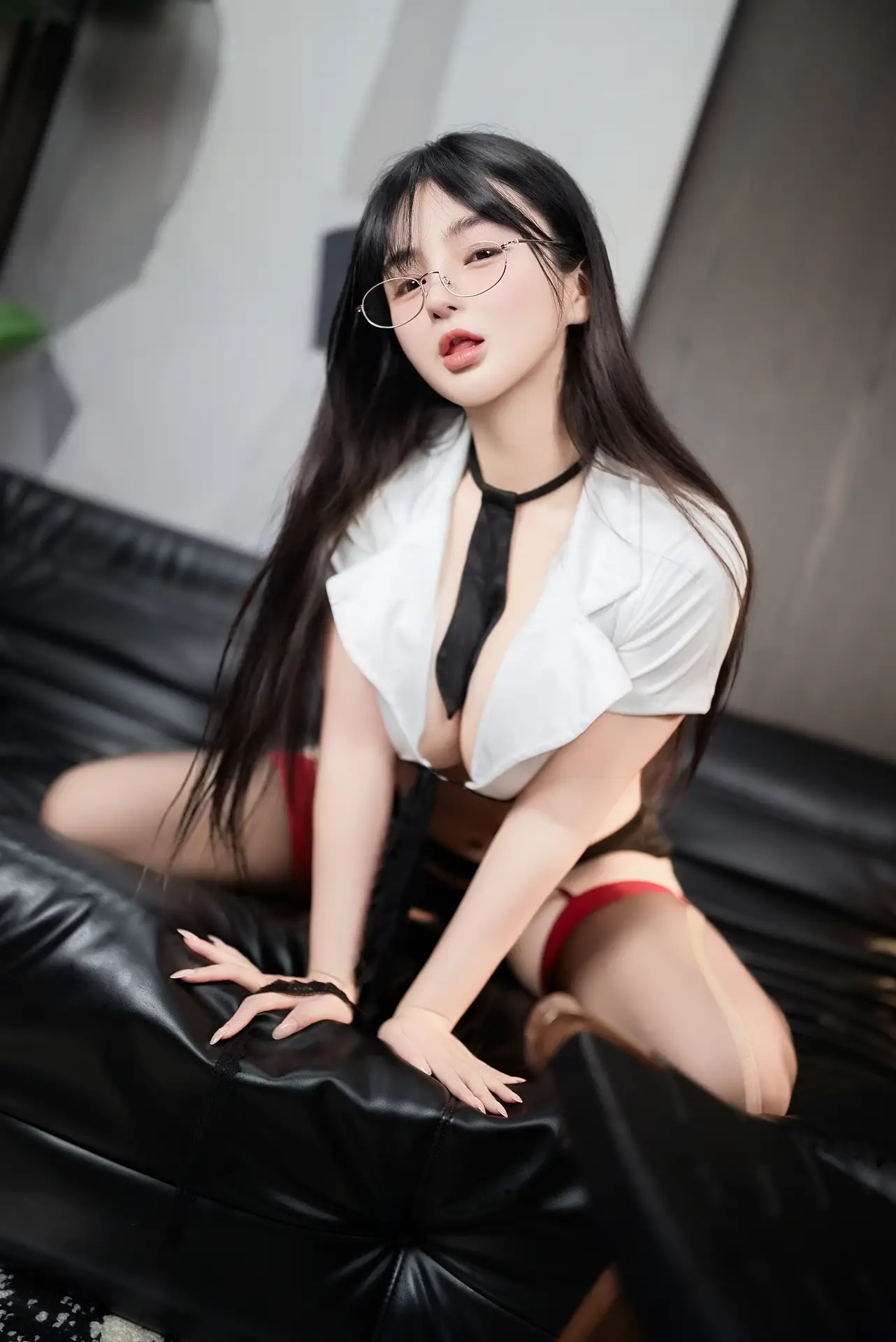 Ảnh sex Sakurai Nene: Glasses-wearing office lady