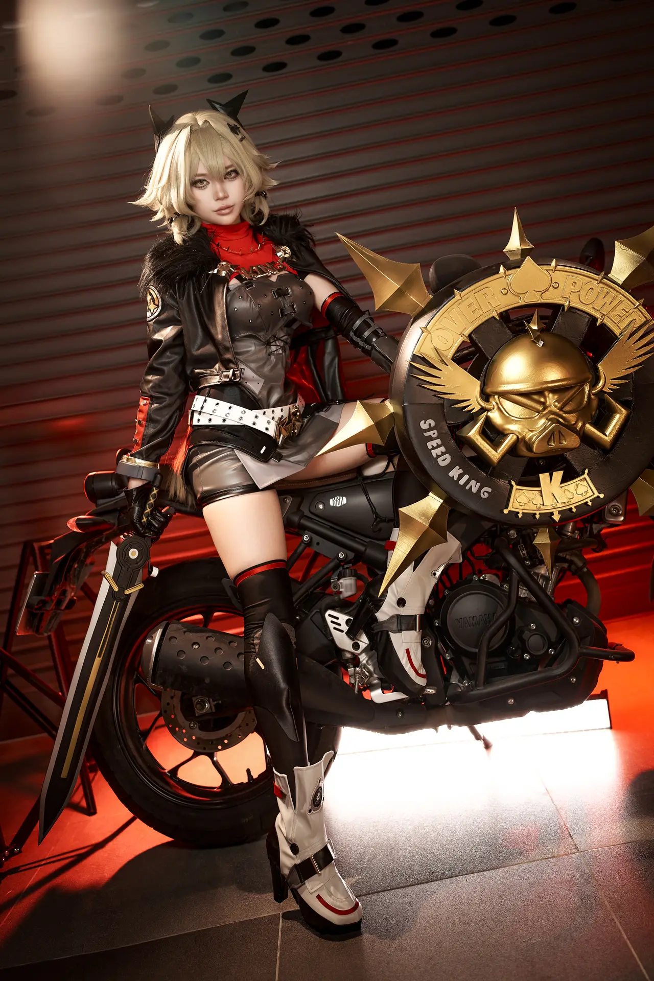 Ảnh Sex Cosplay ZinieQ: Caesar King