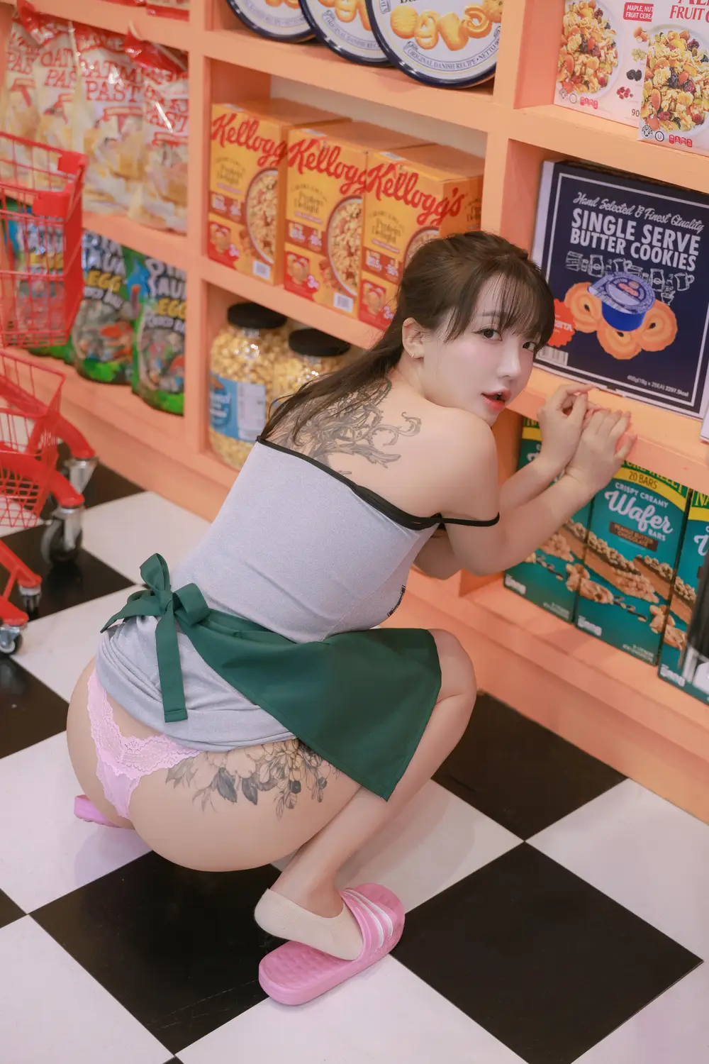 Ảnh sex Son Ye-Eun: Night Shift