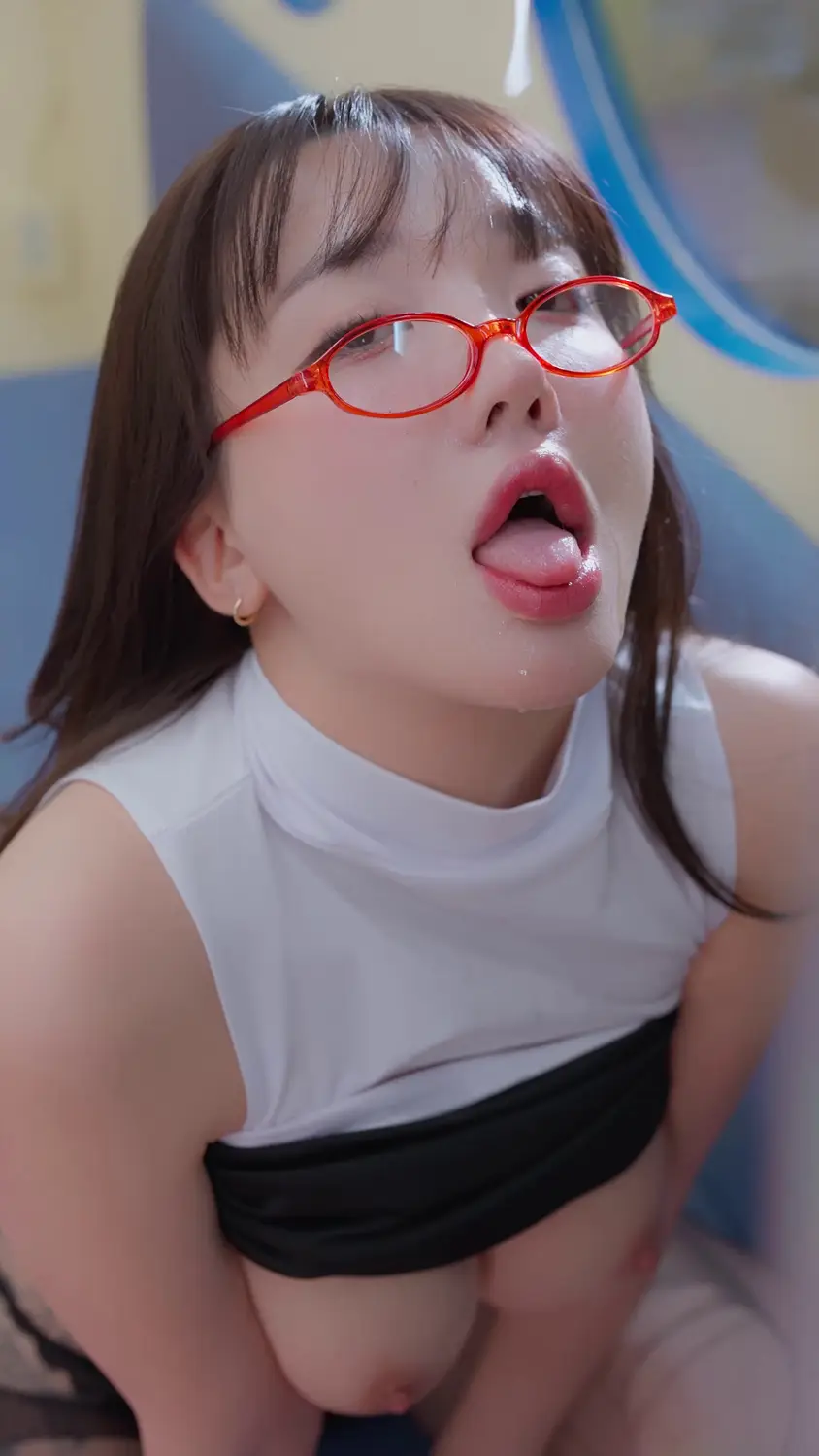 Ảnh sex Son Ye-Eun: Night Shift