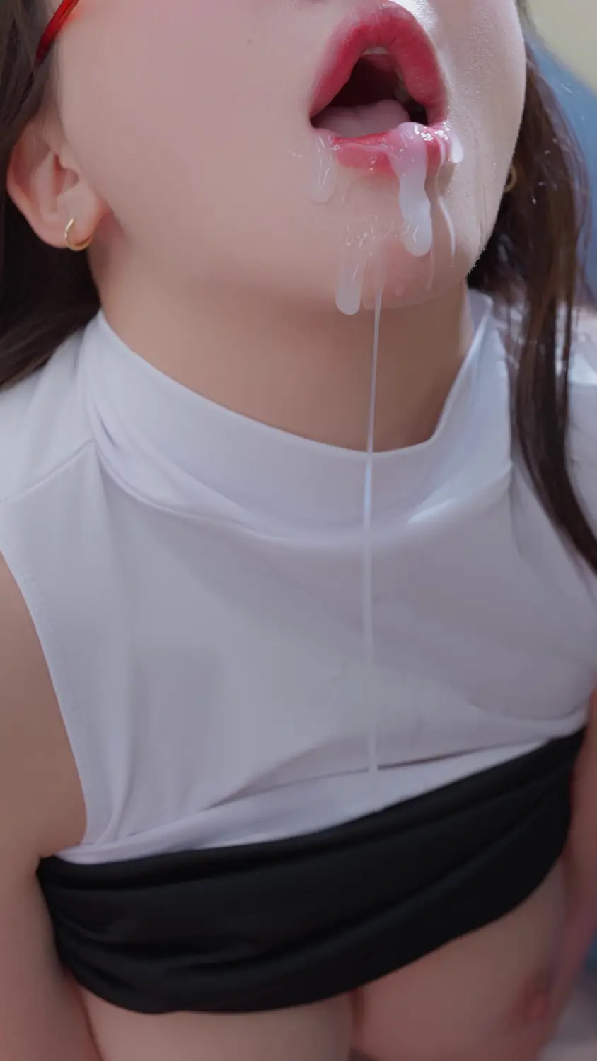 Ảnh sex Son Ye-Eun: Night Shift