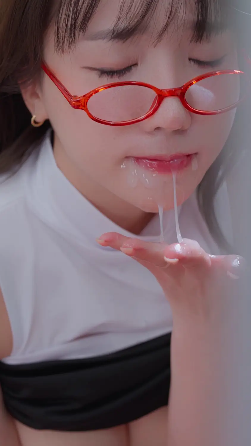 Ảnh sex Son Ye-Eun: Night Shift