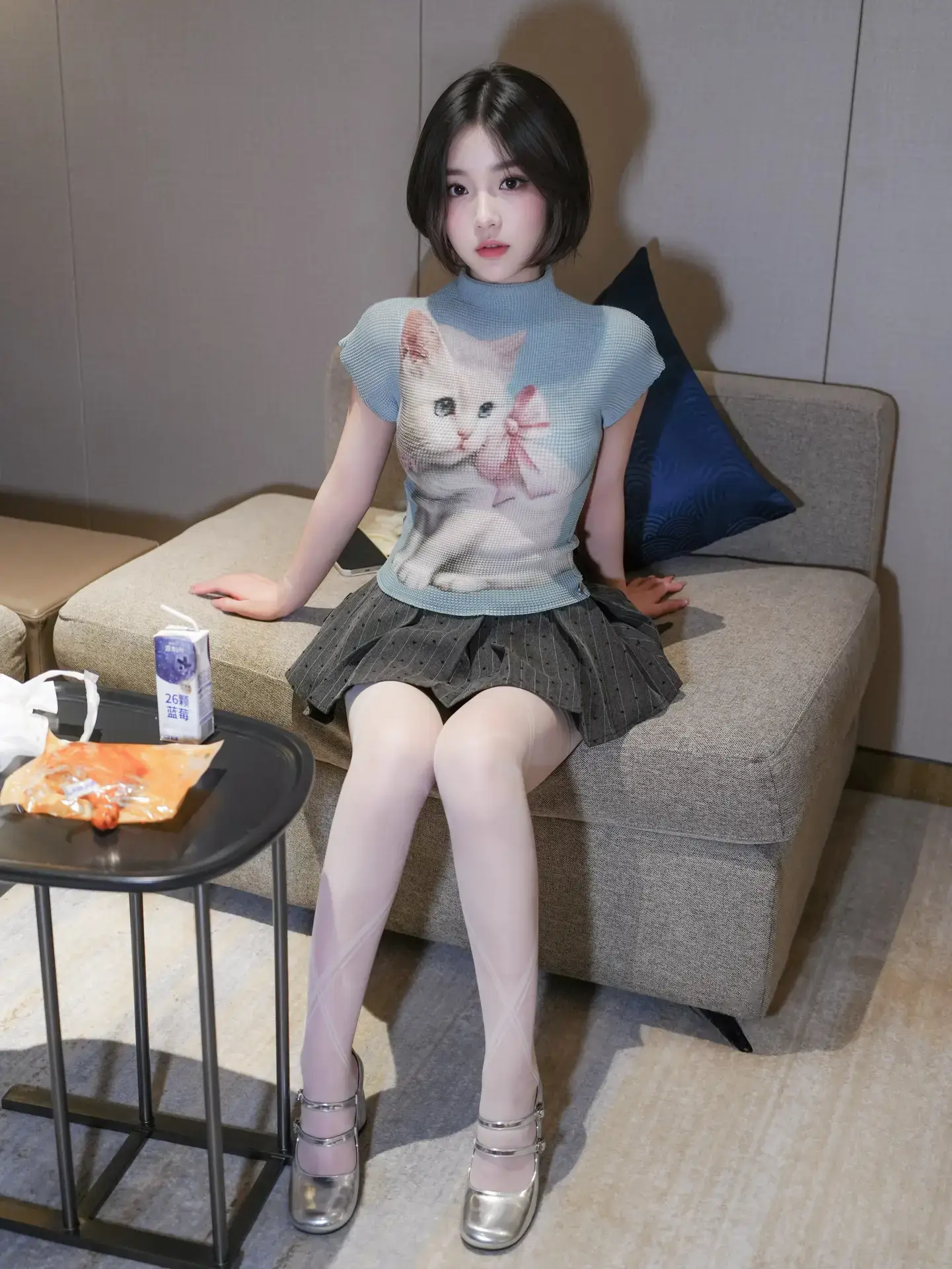 Ảnh sex xiuren kh&ocirc;ng che R18 c&ocirc; g&aacute;i th&iacute;ch ăn g&agrave; r&aacute;n