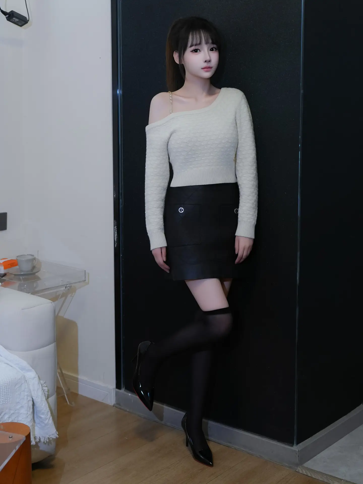 Ảnh Sex R18 Xiuren Shen Mier: Black and White Life