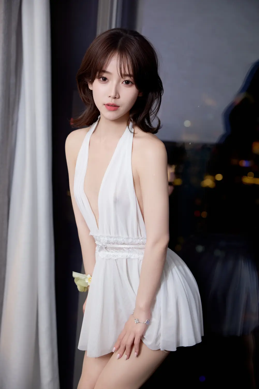 Ảnh  Sex Juice Xiuren: her white mini skirt