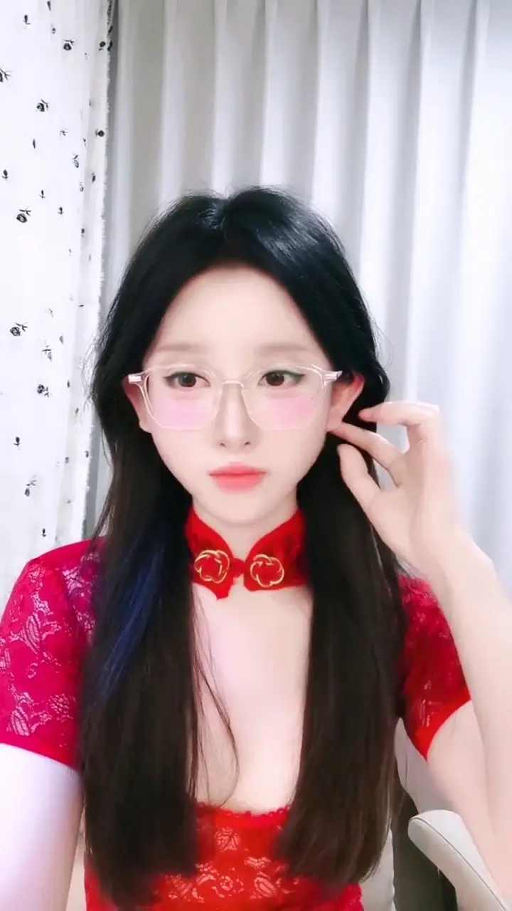 Ảnh Sex hoa kh&ocirc;i của trường đ&atilde; trở lại