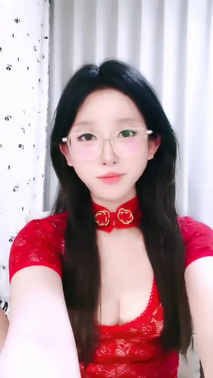 Ảnh Sex hoa kh&ocirc;i của trường đ&atilde; trở lại