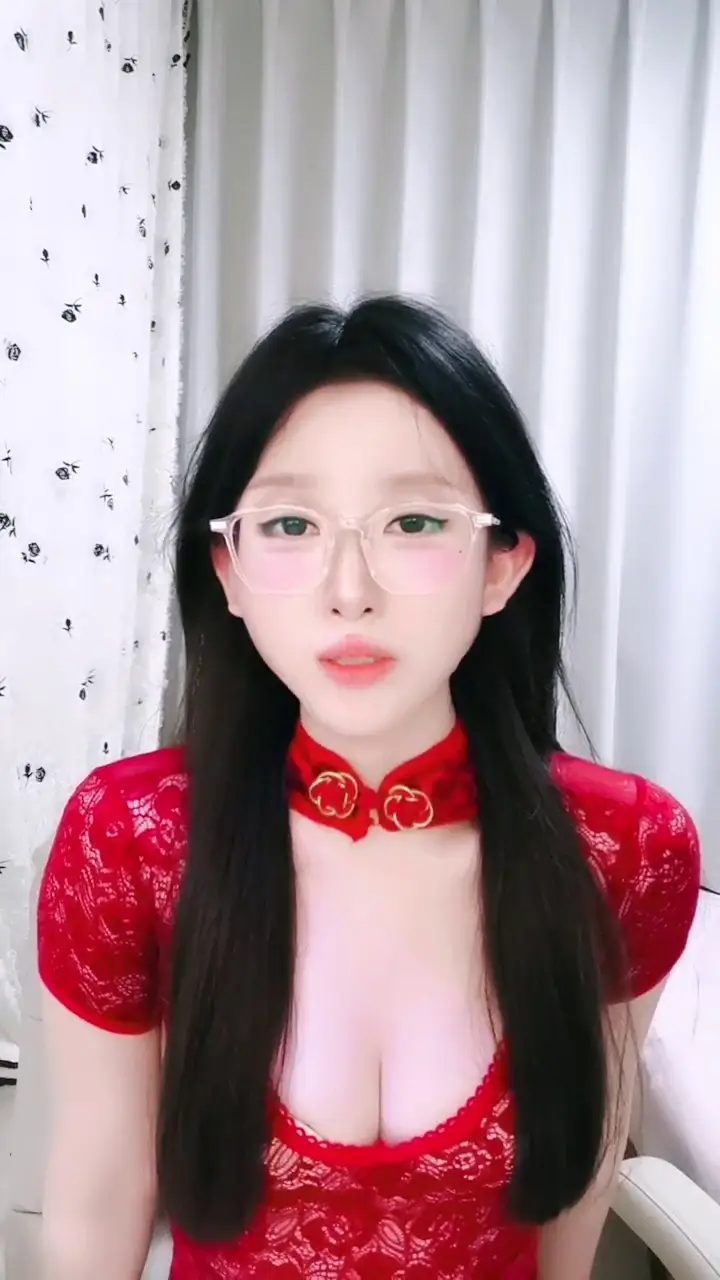 Ảnh Sex hoa kh&ocirc;i của trường đ&atilde; trở lại