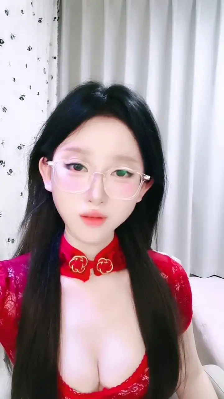 Ảnh Sex hoa kh&ocirc;i của trường đ&atilde; trở lại