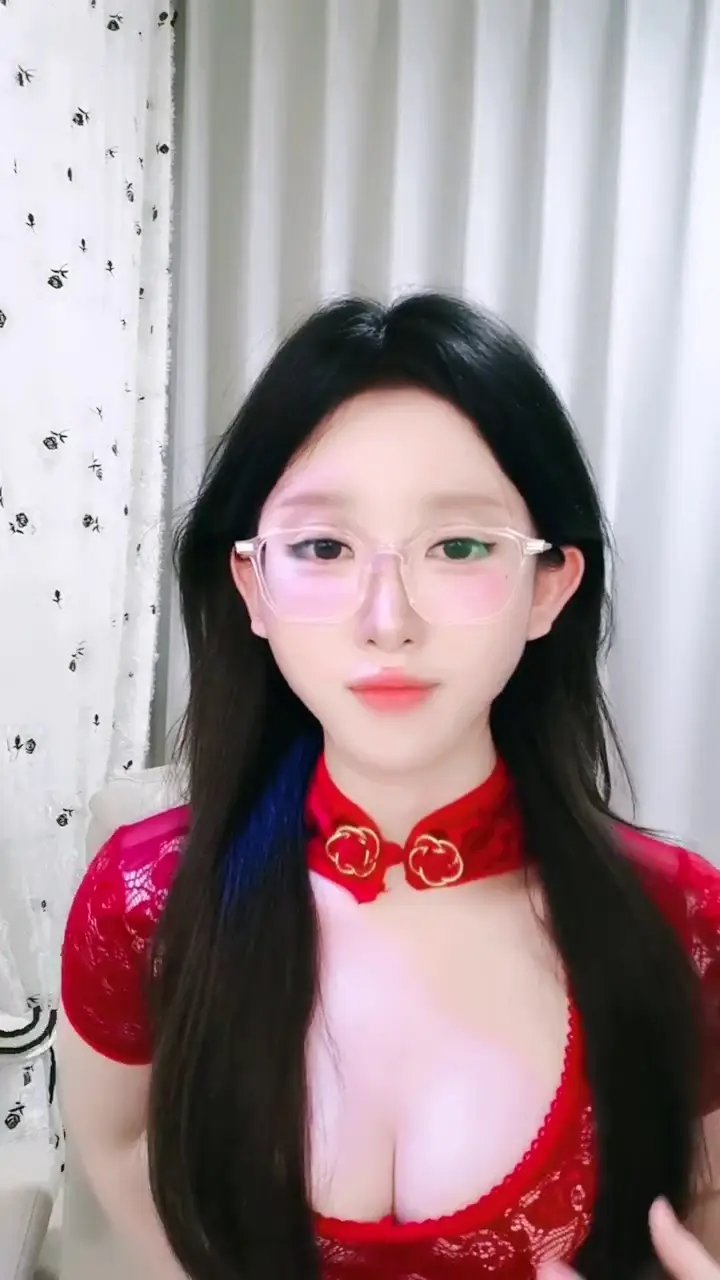 Ảnh Sex hoa kh&ocirc;i của trường đ&atilde; trở lại