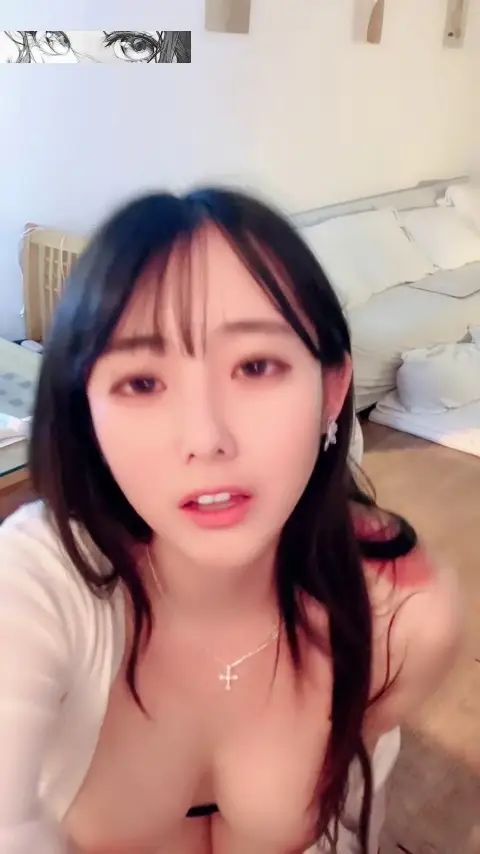 Ảnh Sex Little Fox: A sweet and coquettish voice actress