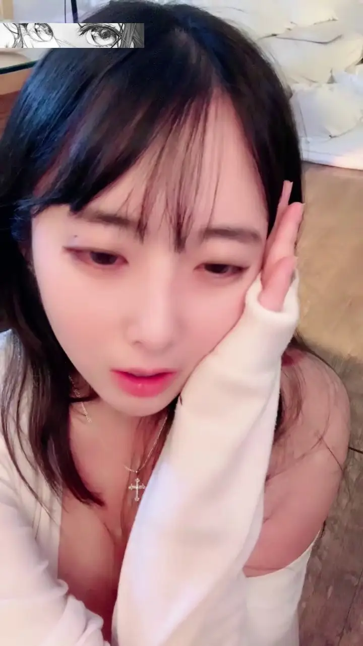 Ảnh Sex Little Fox: A sweet and coquettish voice actress