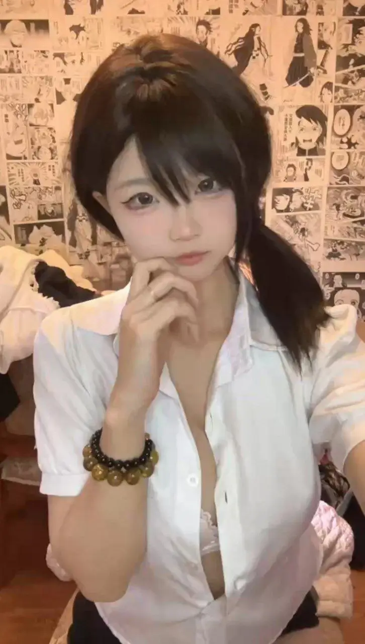 Ảnh tự sướng của c&ocirc; n&agrave;ng Homebody Lolita