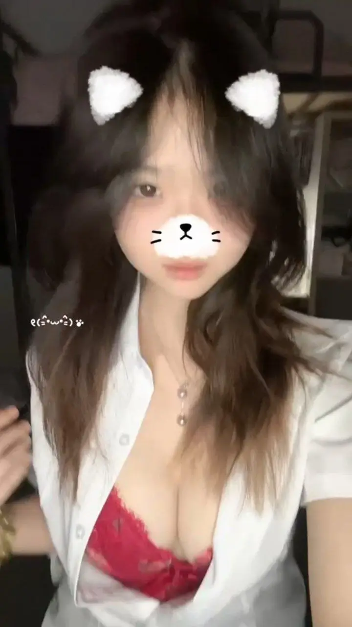 Ảnh tự sướng của c&ocirc; n&agrave;ng Homebody Lolita