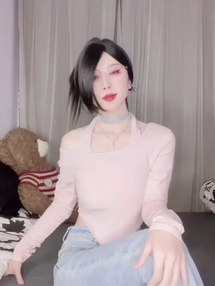 Ảnh Sex &ldquo;Half-Sugar&rdquo; &mdash; The Perfect Streamer: Full-Scale Exclusive